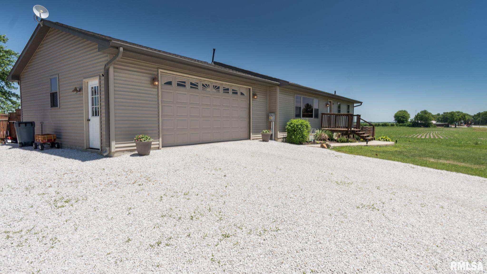 18609 West Farmington Road Trivoli, IL 61569 - Photo 2 of 46