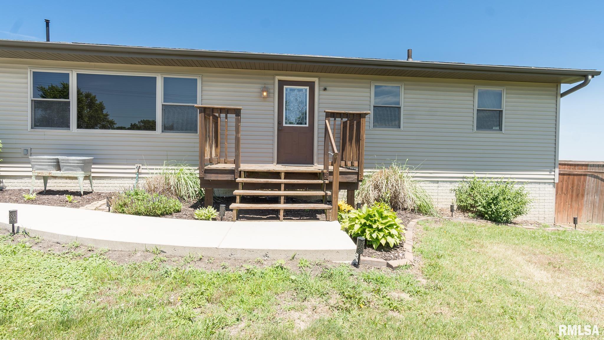 18609 West Farmington Road Trivoli, IL 61569 - Photo 3 of 46