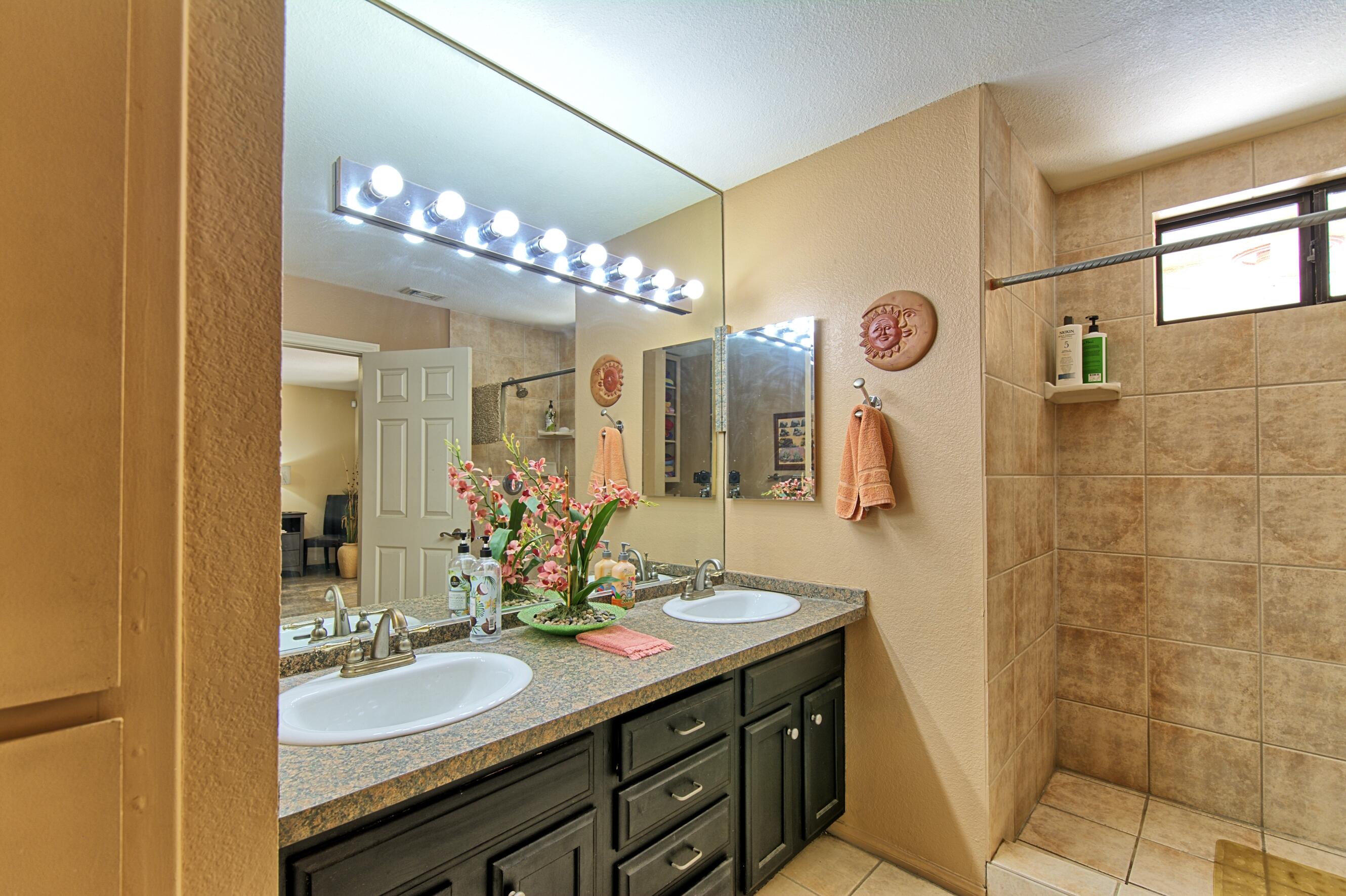 68951 Risueno Road Cathedral City, CA 92234 - Photo 19 of 29 Bathroom 1A