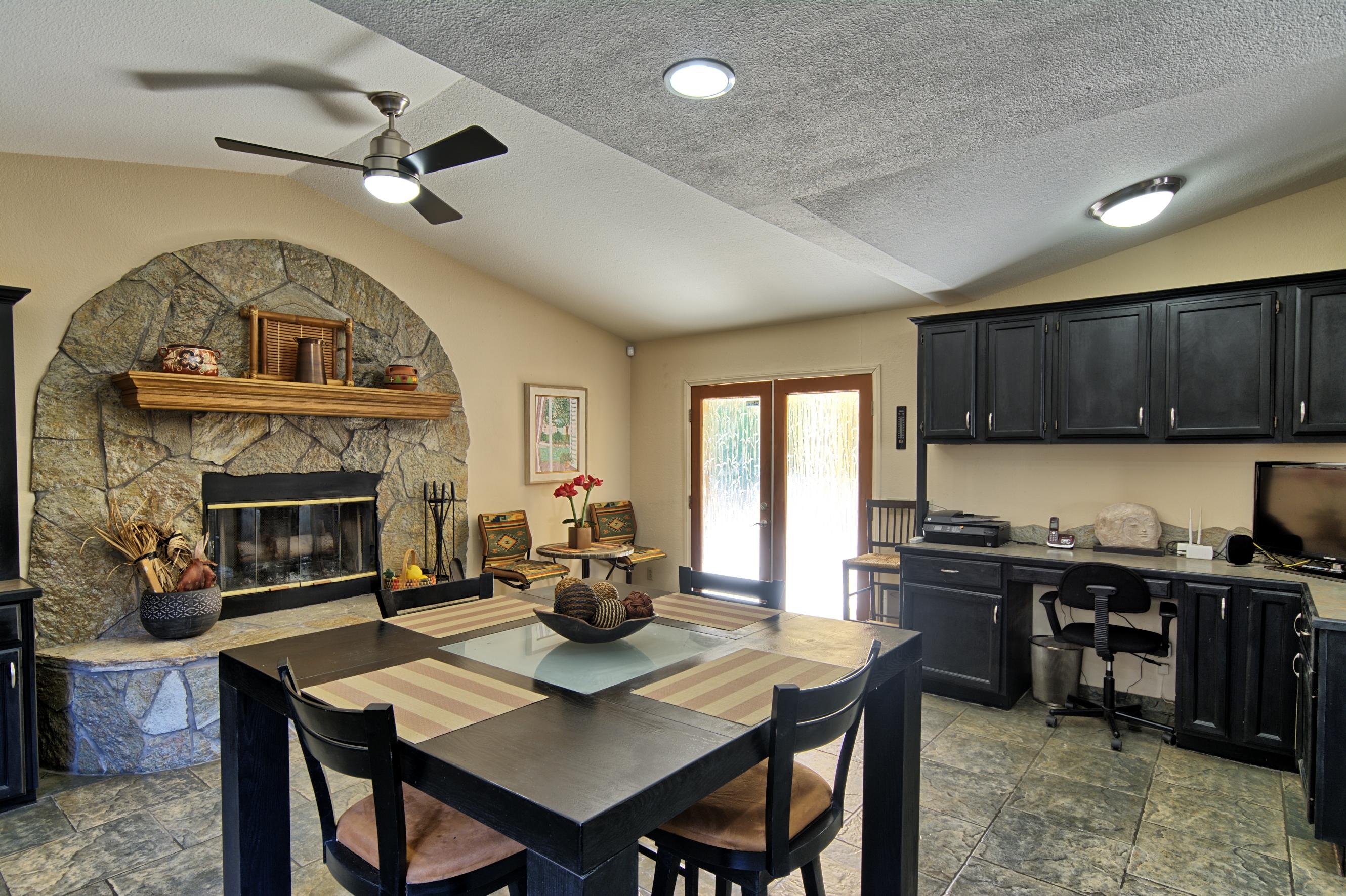68951 Risueno Road Cathedral City, CA 92234 - Photo 10 of 29 Kitchen 7