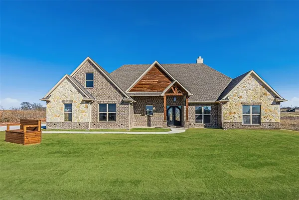 $805,000 | 1950 County Road 2513, Decatur, TX 76234