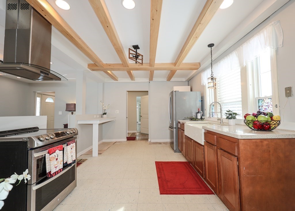 206 Dearborn Road Pembroke, NH 03275 - Photo 17 of 42 Gallery Image 17