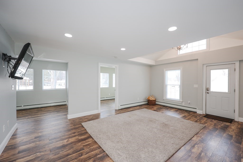206 Dearborn Road Pembroke, NH 03275 - Photo 35 of 42 Gallery Image 35