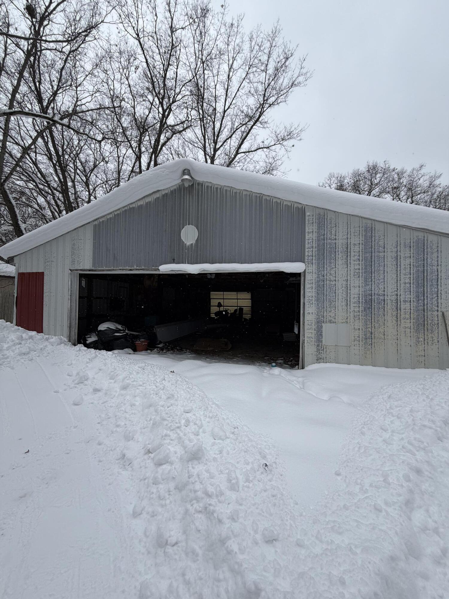 609 Carr Road Muskegon, MI 49442 - Photo 2 of 12 IMG_0414