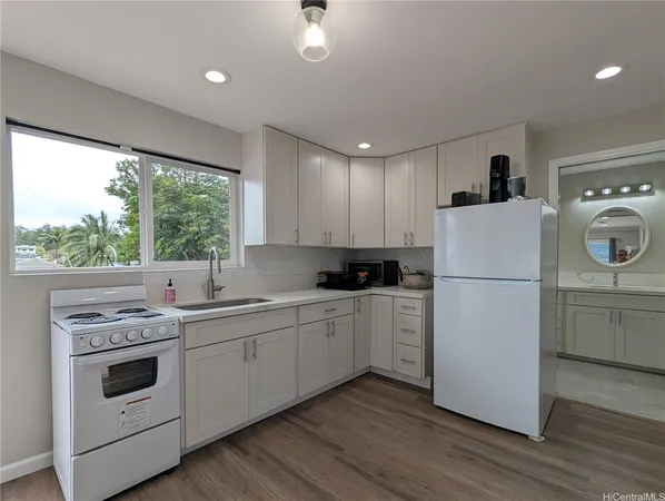$4,200 | 41-30 Hinalea Street, Unit A, Waimanalo, HI 96795