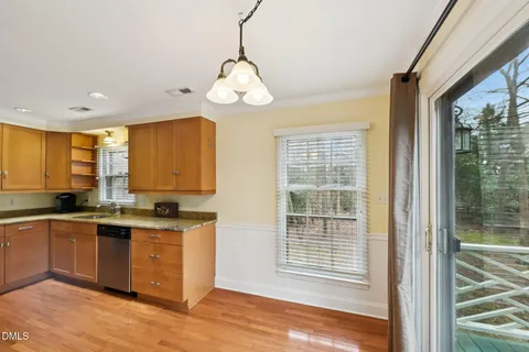 $375,000 | 409 Smith Avenue, Unit 105, Chapel Hill, NC 27516
