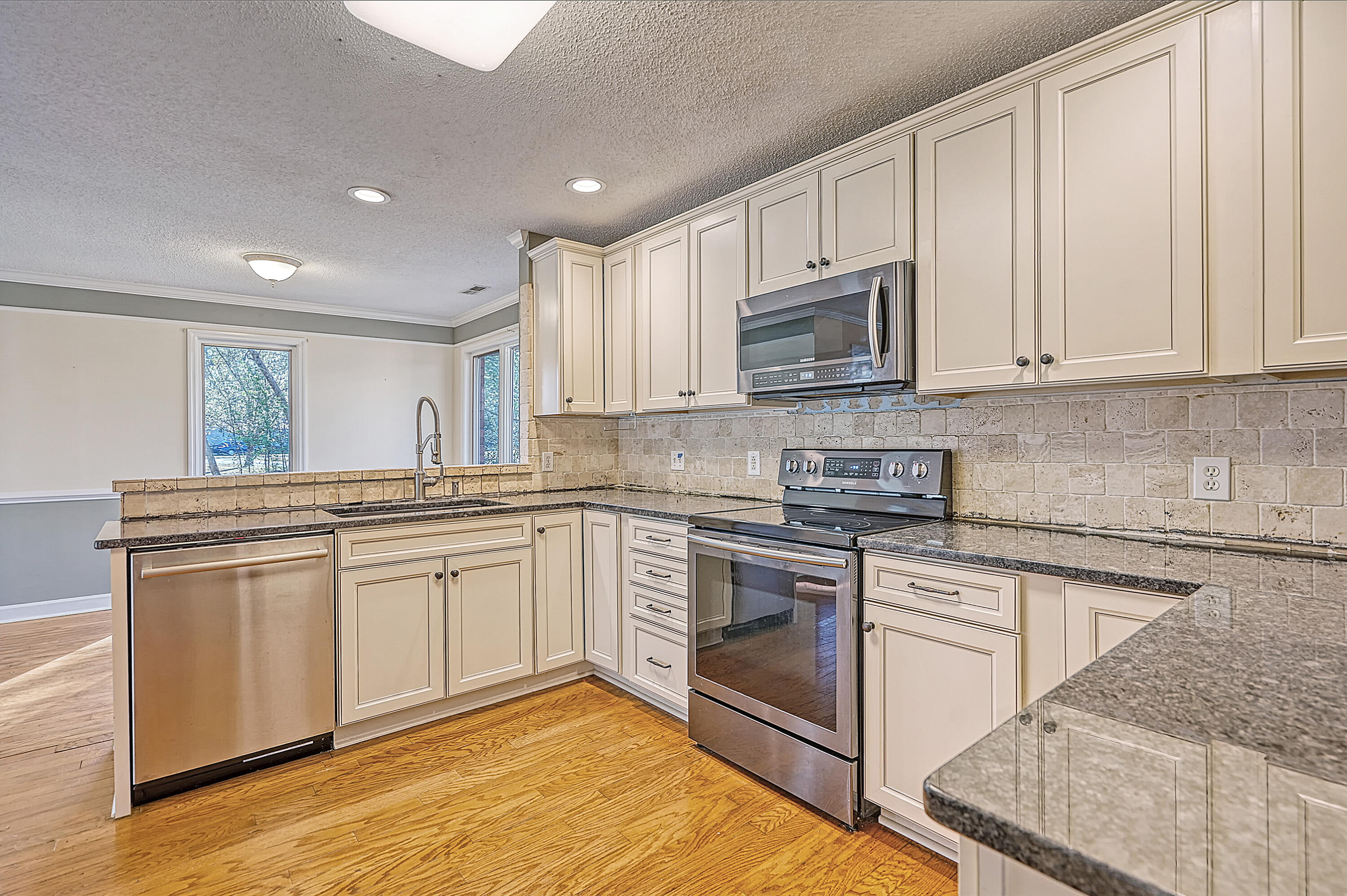 676 Fourwind Road Holly Hill, SC 29059 - Photo 11 of 75 CREM_676 Fourwind_031