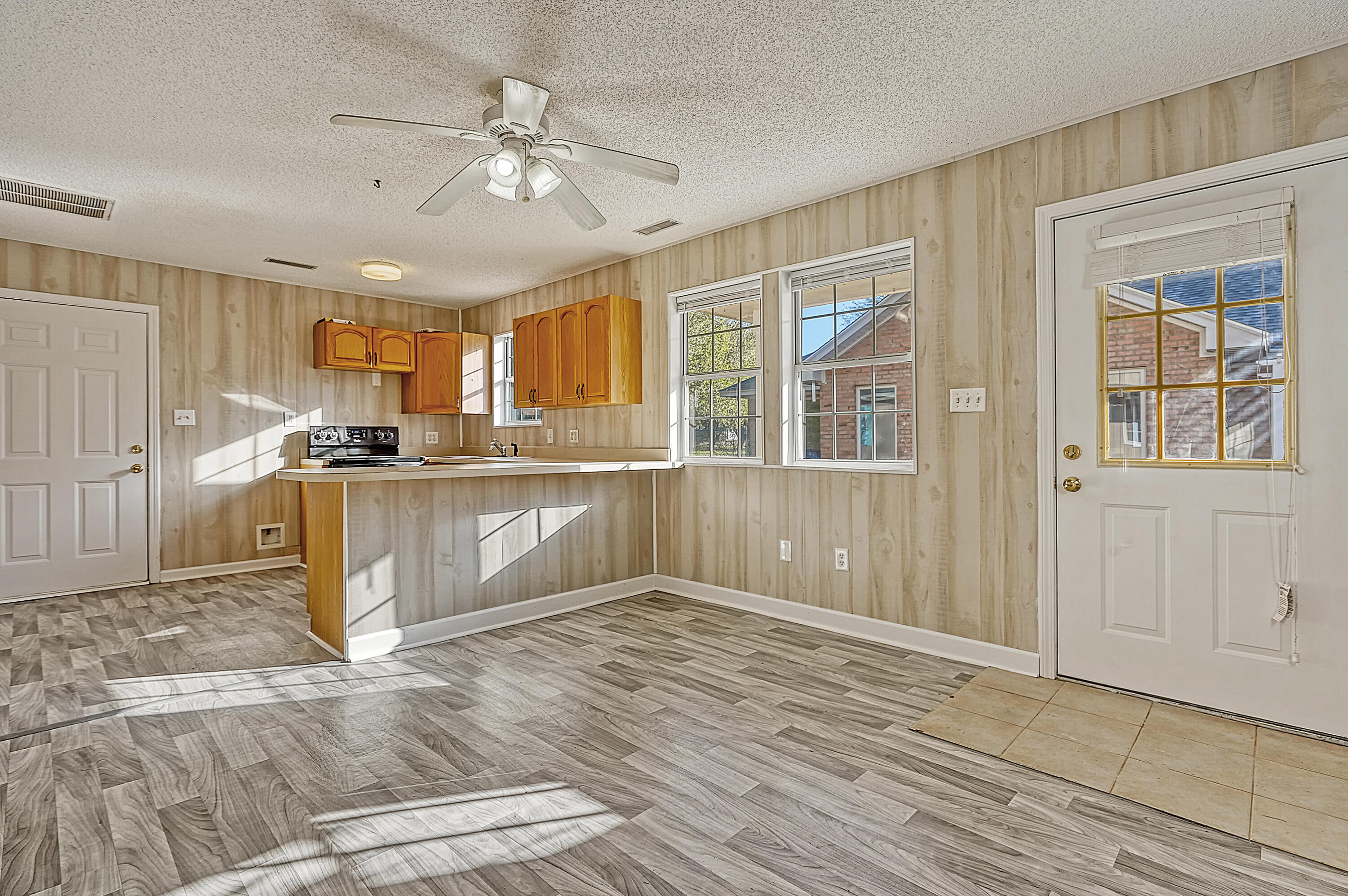 676 Fourwind Road Holly Hill, SC 29059 - Photo 33 of 75 CREM_676 Fourwind_047