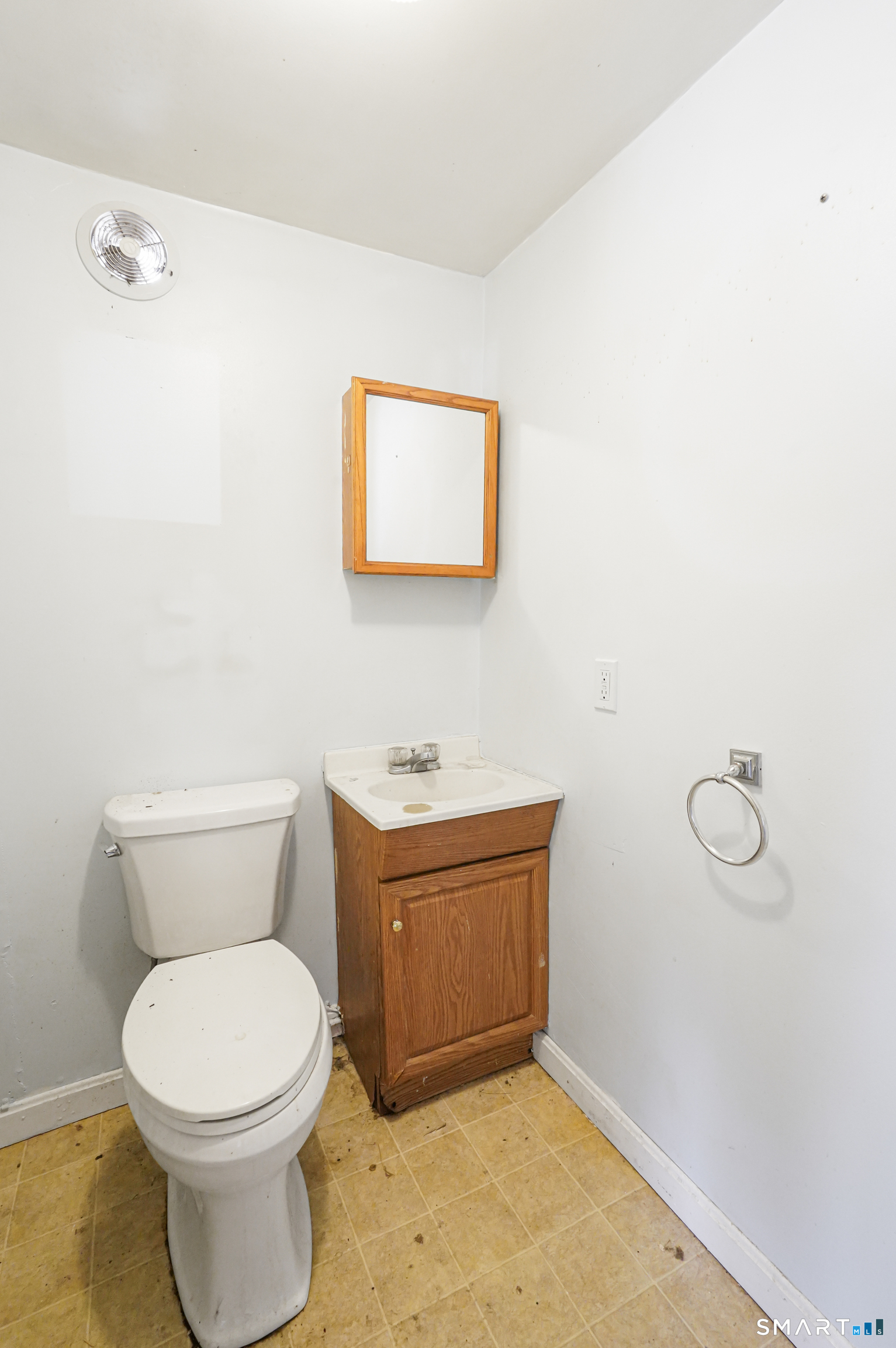 383 Putnam Pike Killingly, CT 06241 - Photo 8 of 40