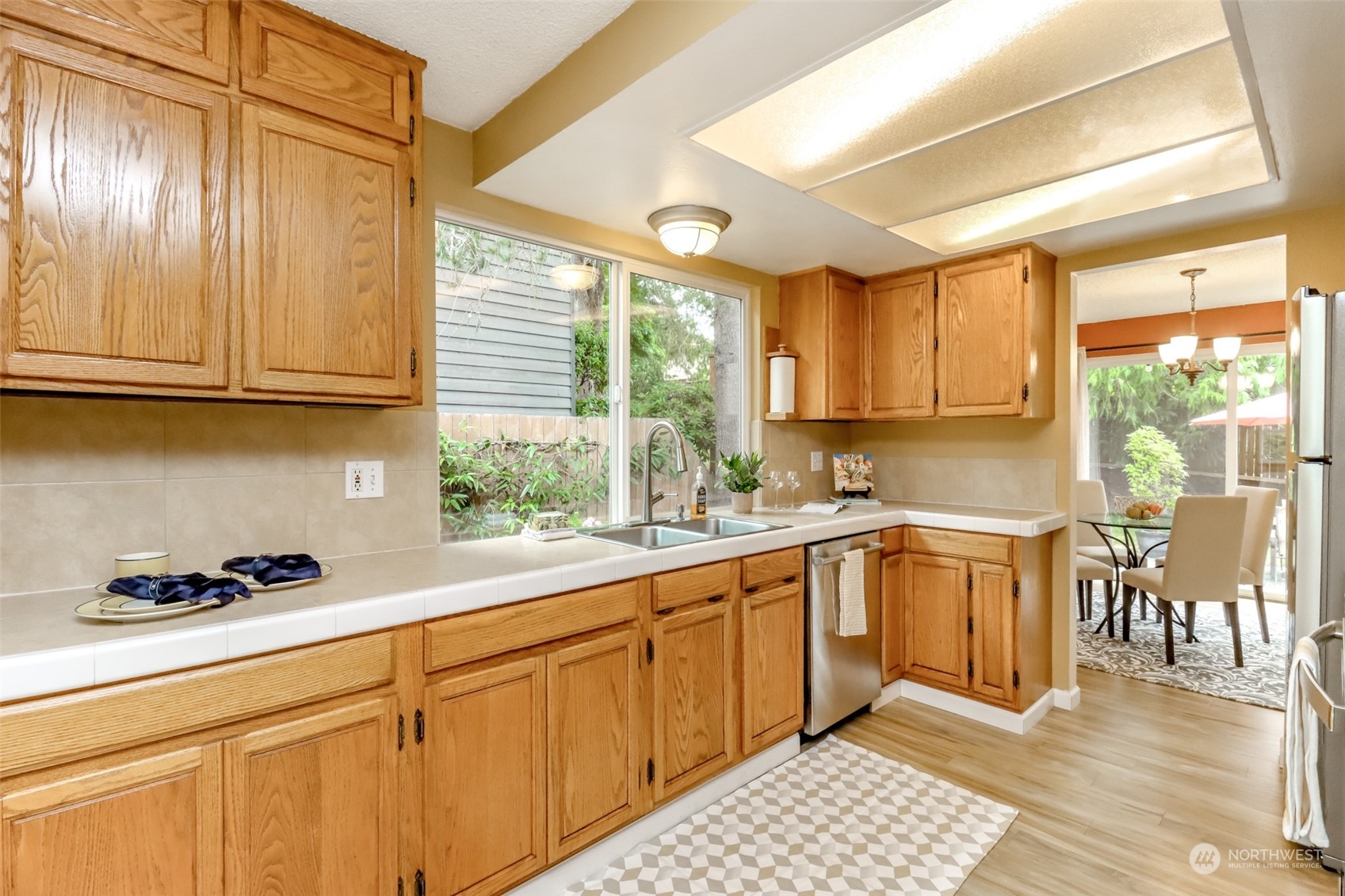 15537 Southeast 168th Street Renton, WA 98058 - Photo 8 of 36 Gallery Image 8