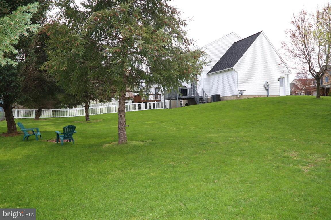 10 Limestone Court Lititz, PA 17543 - Photo 8 of 9