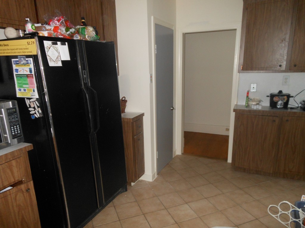 18 Pierce Street Malden, MA 02148 - Photo 4 of 29