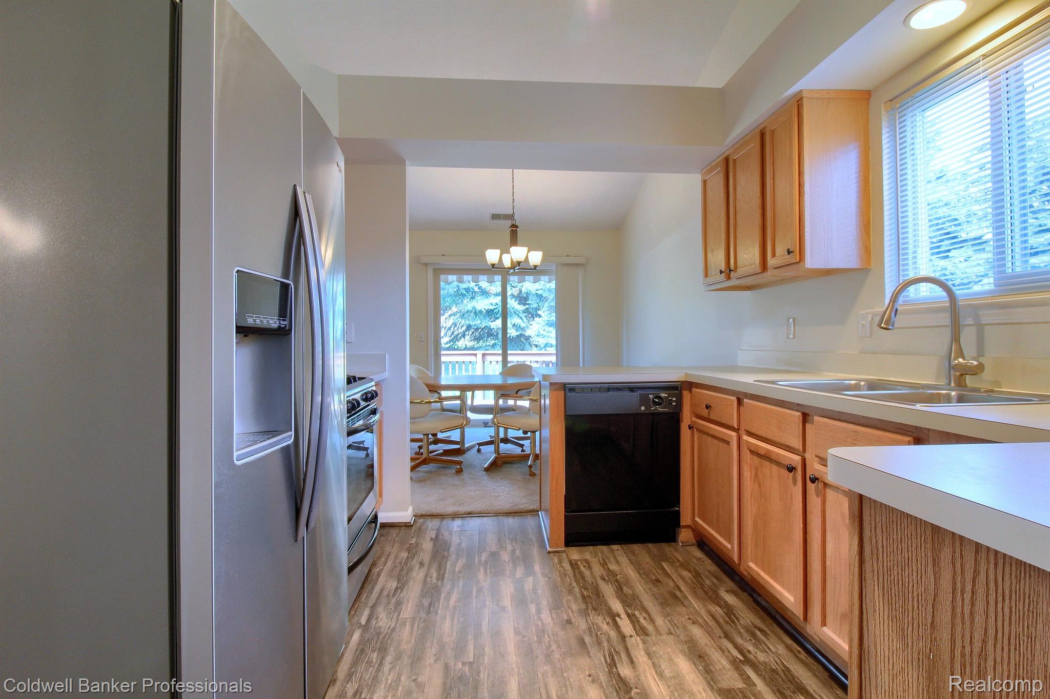 46144 Reedgrass Lane Belleville, MI 48111 - Photo 9 of 29 Gallery Image 9