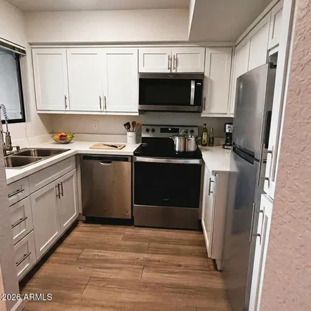 $335,000 | 7300 North Dreamy Draw Drive, Unit 103, Phoenix, AZ 85020