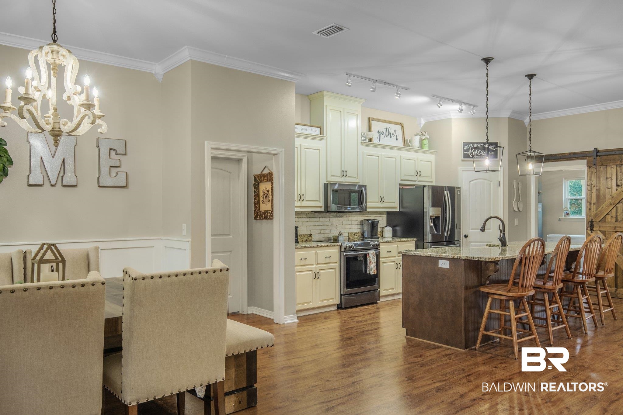 48382 Chastang Lake Road Bay Minette, AL 36507 - Photo 10 of 43 Dining & Kitchen