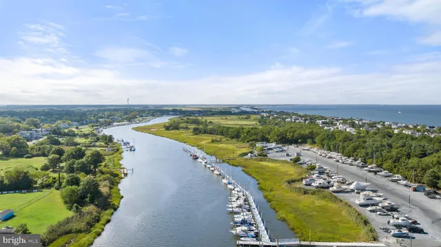 $639,900 | 24337 Long Pond Drive, Lewes, DE 19958