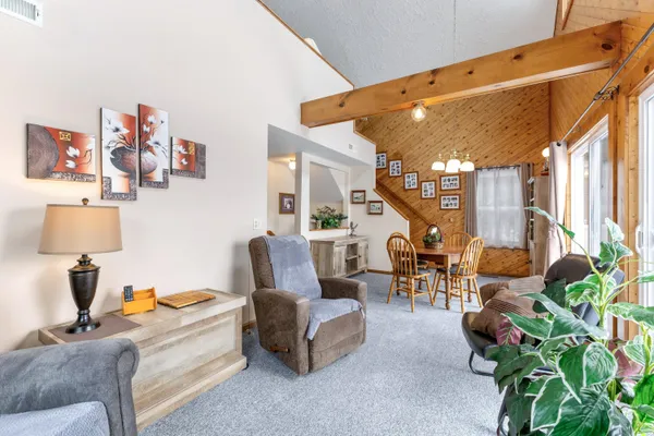 $750,000 | W7109 Dakota Avenue, Springfield, WI 53964