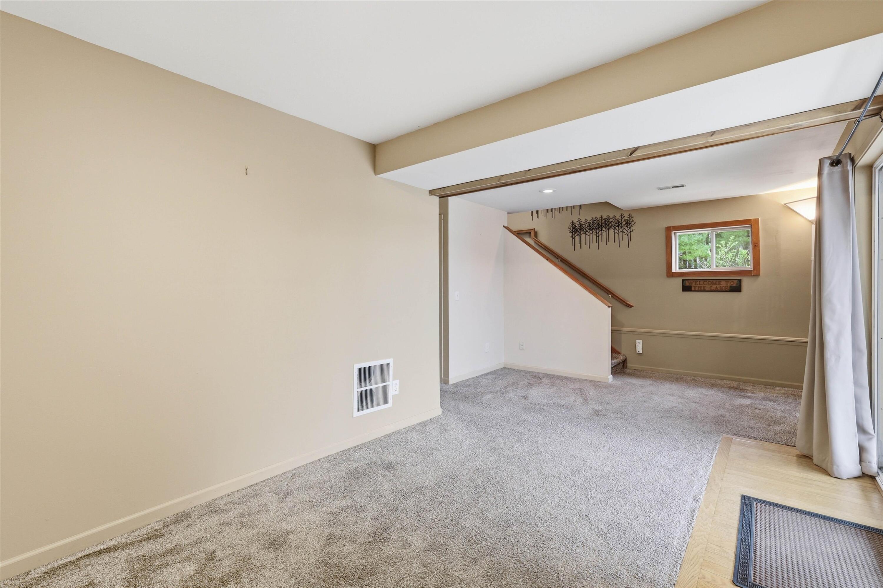 W7109 Dakota Avenue Springfield, WI 53964 - Photo 6 of 43 04-W7109 Dakota Avenue-4
