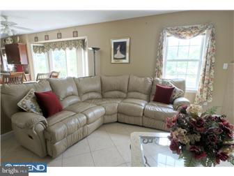315 Kentucky Avenue Sinking Spring, PA 19608 - Photo 6 of 12 Family Room