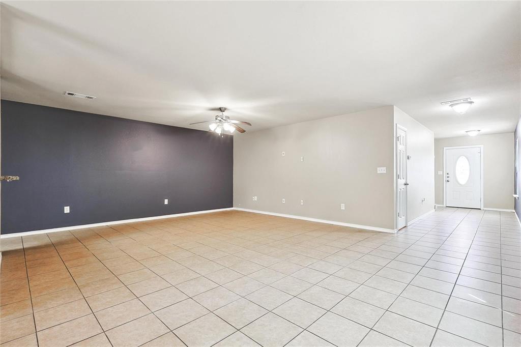 819 Parkplace Ridge Princeton, TX 75407 - Photo 6 of 19