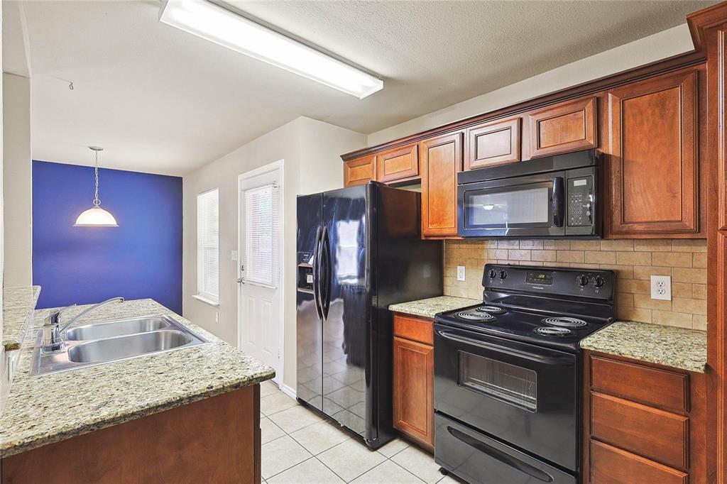 819 Parkplace Ridge Princeton, TX 75407 - Photo 9 of 19