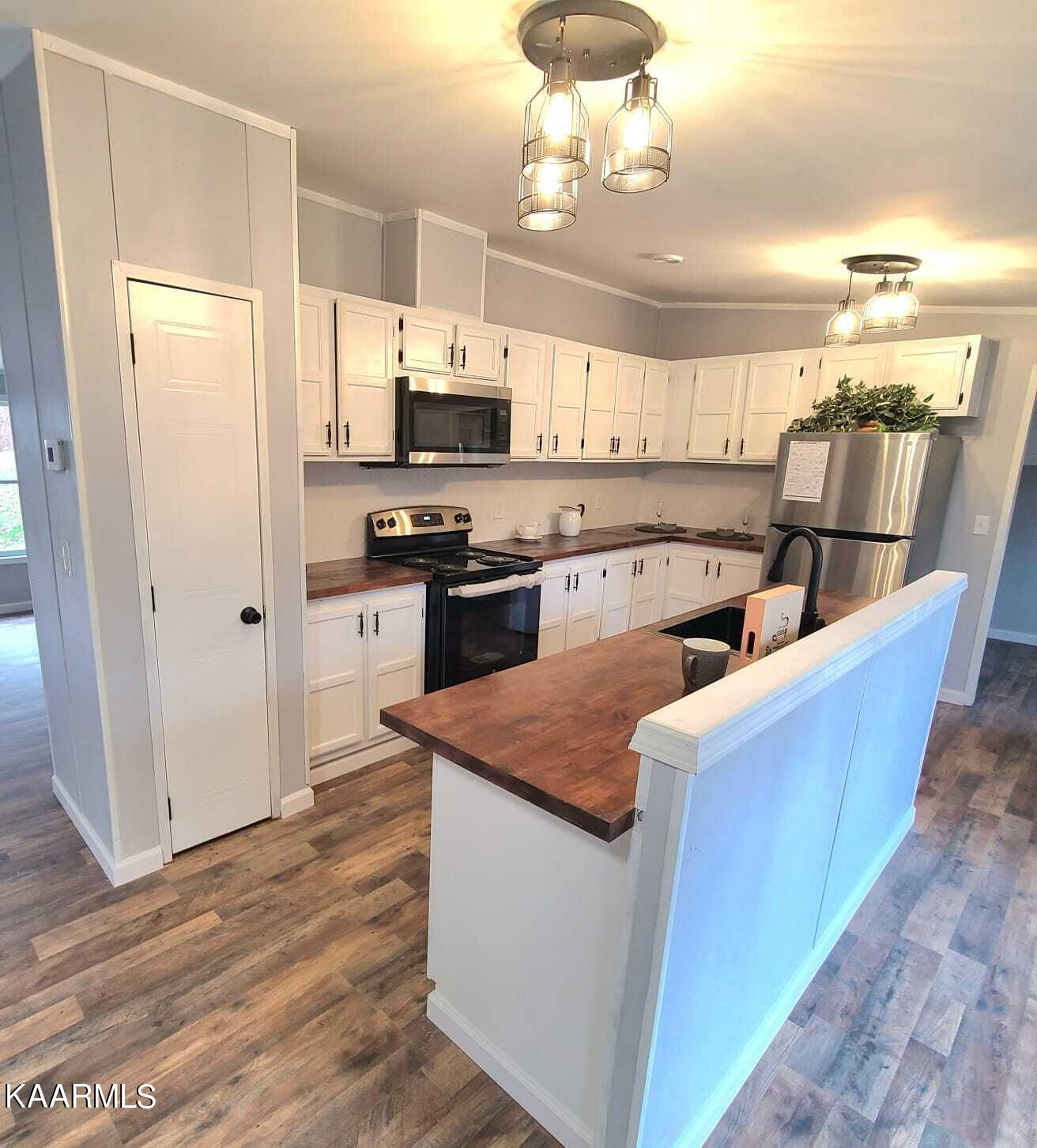 1731 Elkins Road Kodak, TN 37764 - Photo 8 of 25 6743317a-268c-4302-9ea5-882c5407e8d7