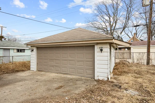 $169,900 | 319 49th Avenue, Bellwood, IL 60104
