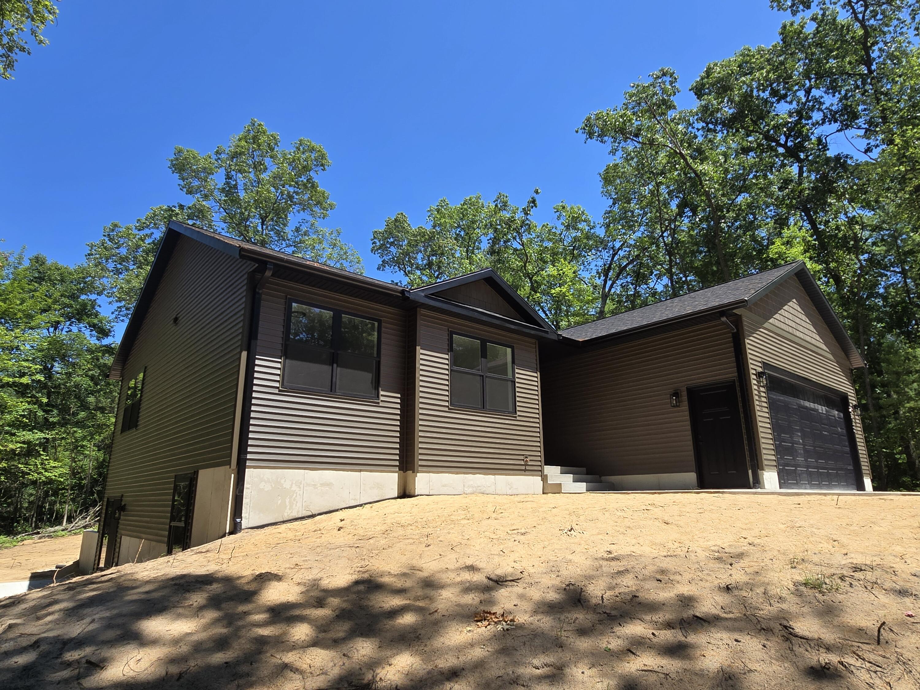 2850 Fenner Road Muskegon, MI 49445 - Photo 2 of 44 1000042803