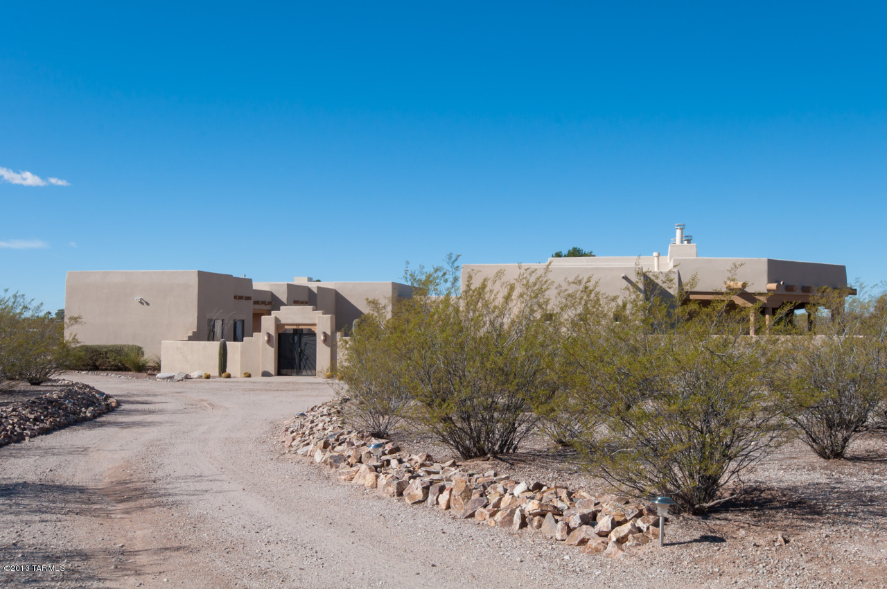 10420 East Fort Lowell Road Tucson, AZ 85749 - Photo 1 of 43 Gallery Image 1