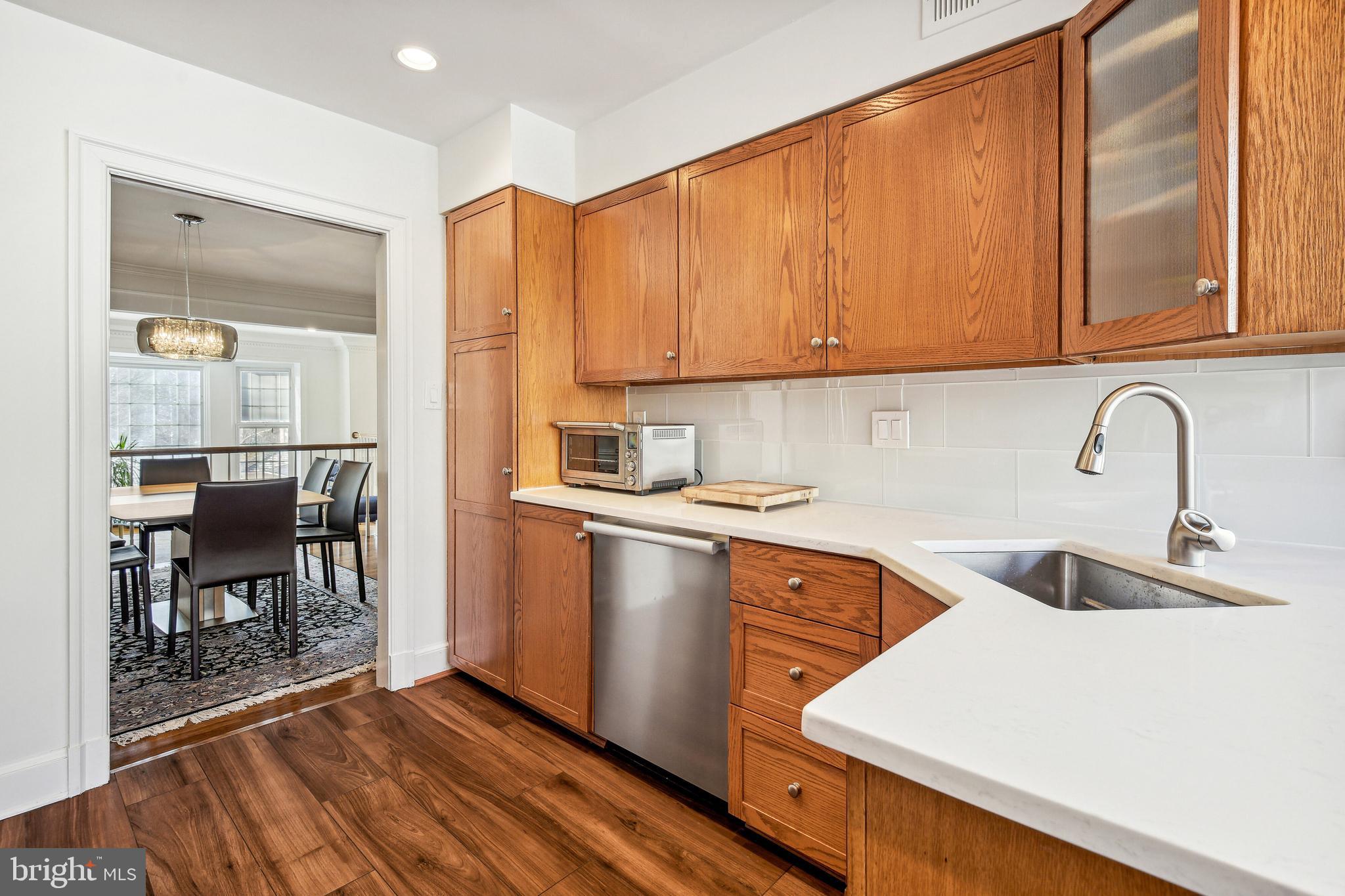 8316 Rising Ridge Way Bethesda, MD 20817 - Photo 10 of 30 Kitchen