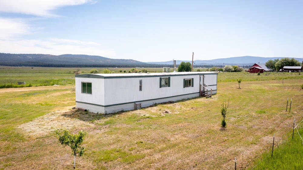 26826 Modoc Street Chiloquin, OR 97624 - Photo 49 of 56 26826ModocSt-SpraugeRiver-50