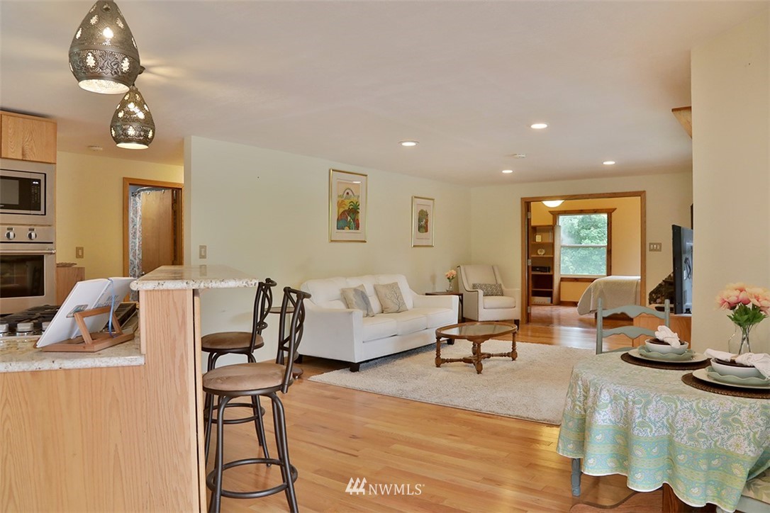1982 Harbor Sands Lane Freeland, WA 98249 - Photo 4 of 23 Gallery Image 4