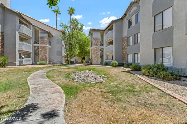 $185,000 | 2025 East Campbell Avenue, Unit 346, Phoenix, AZ 85016