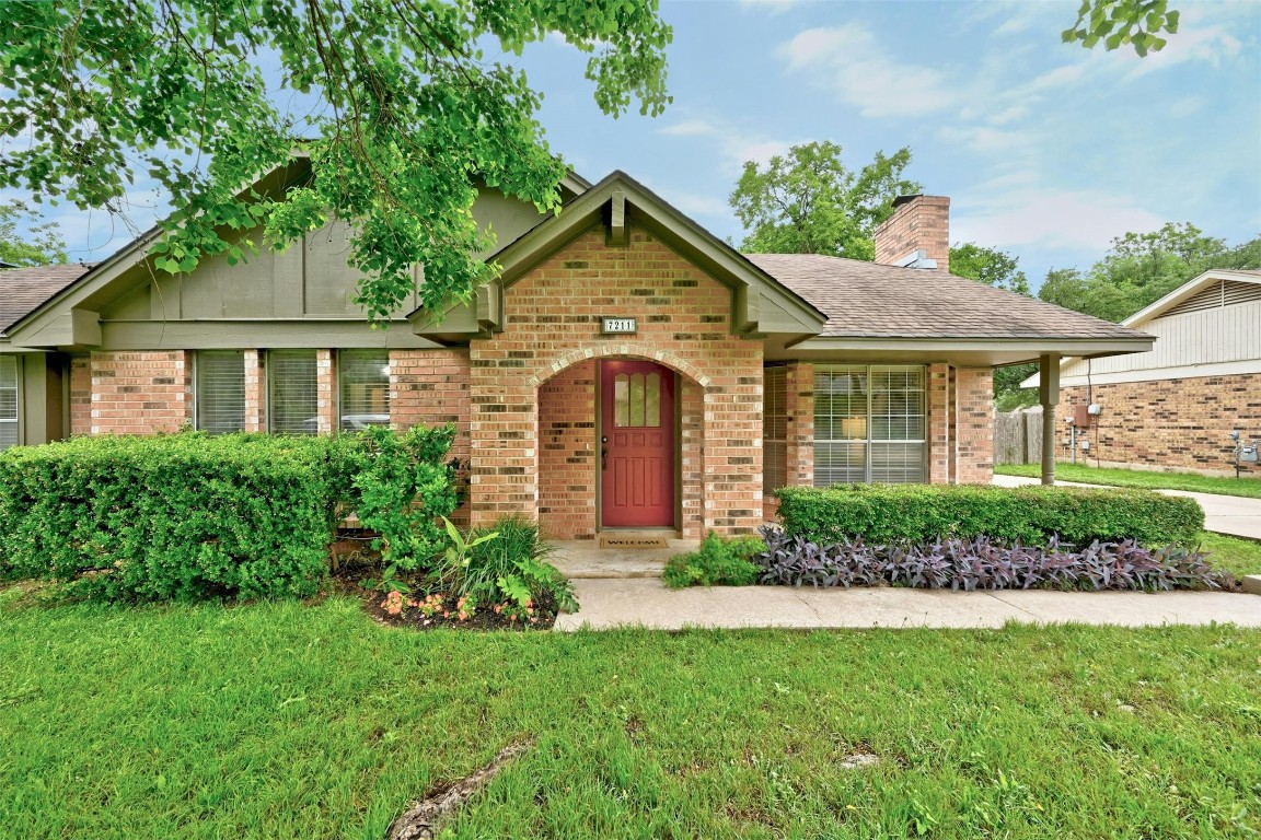 Welcome home to 7211 Trace Chain Drive, Austin, Texas 78749!