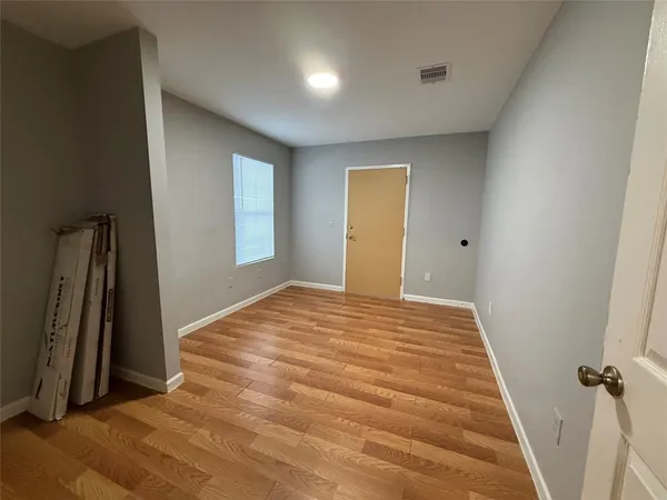 $1,300 | 9307 Coffee Street, Houston, TX 77033