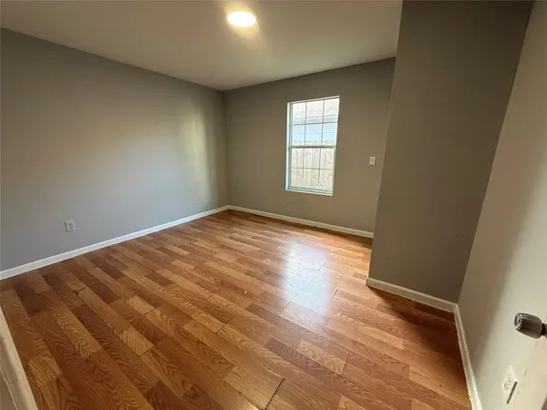 $1,300 | 9307 Coffee Street, Houston, TX 77033