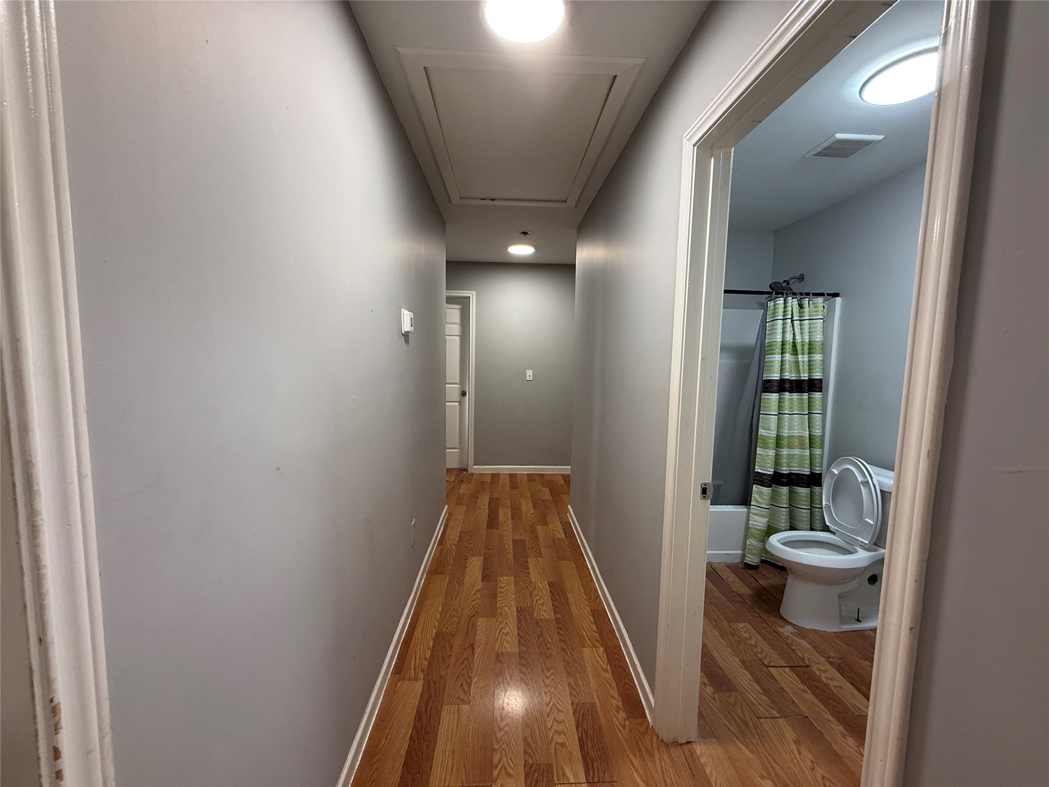 9307 Coffee Street Houston, TX 77033 - Photo 8 of 16 a view of entryway