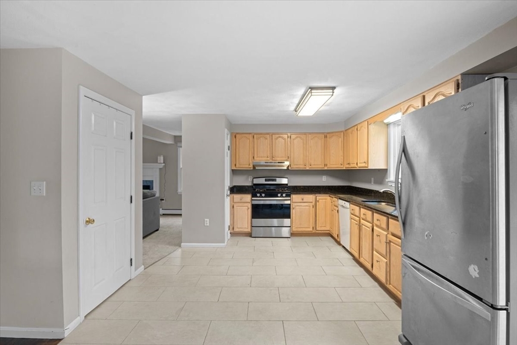 4 Treasure Hill Road Wilmington, MA 01887 - Photo 3 of 37 Gallery Image 3