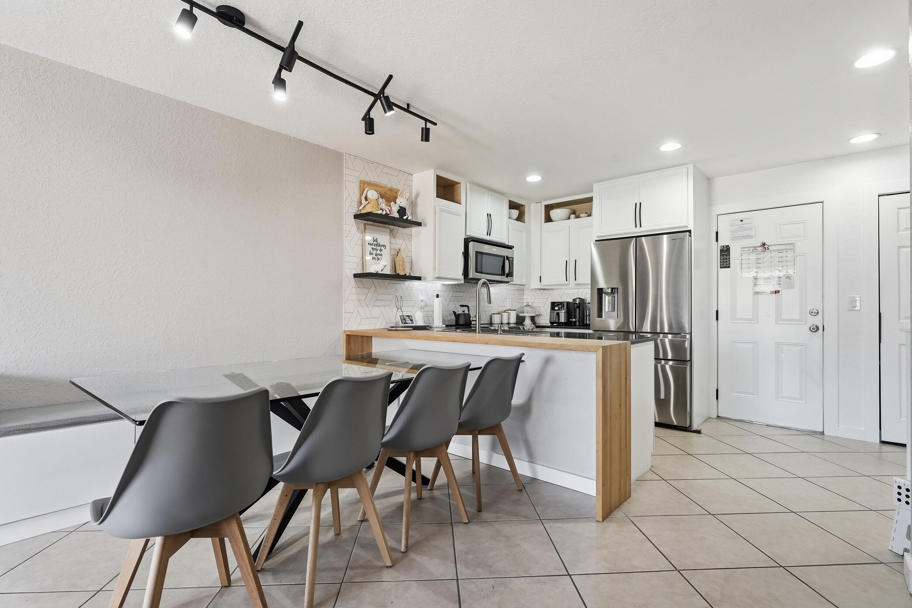 2197 Rockport Road Port St. Lucie, FL 34953 - Photo 3 of 42 10_dsc06080