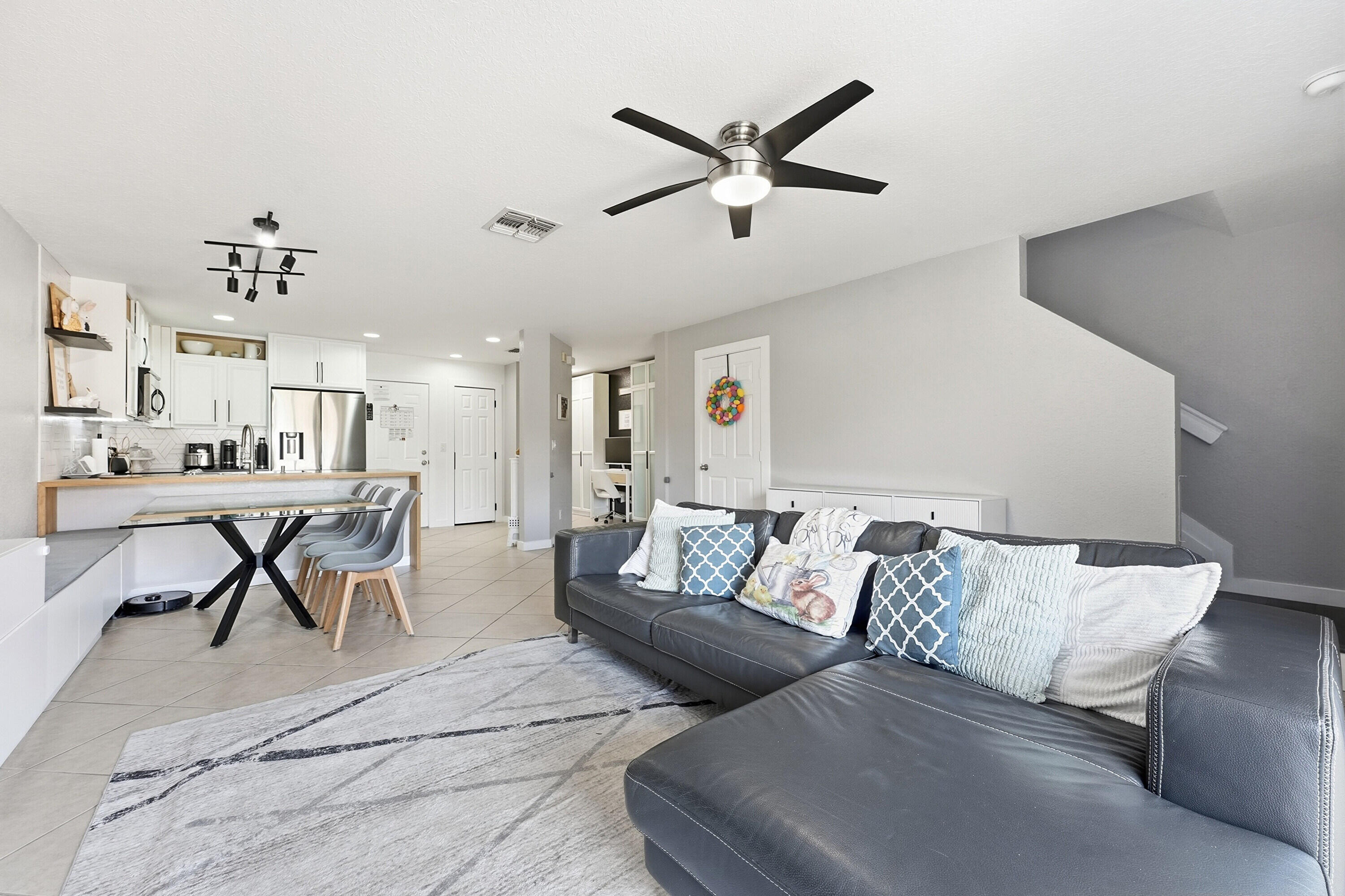 2197 Rockport Road Port St. Lucie, FL 34953 - Photo 4 of 42 09_dsc06075