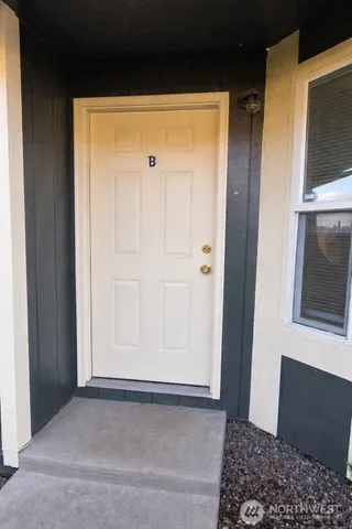 a view of an empty room with window