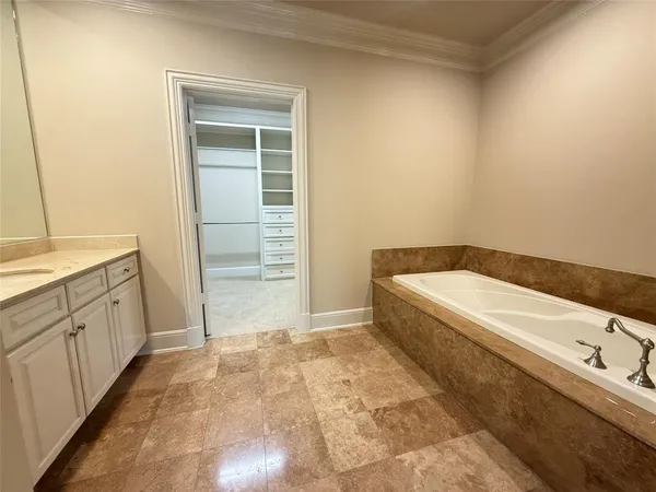 $7,600 | 6425 Bandera Avenue, Unit 3A, Dallas, TX 75225