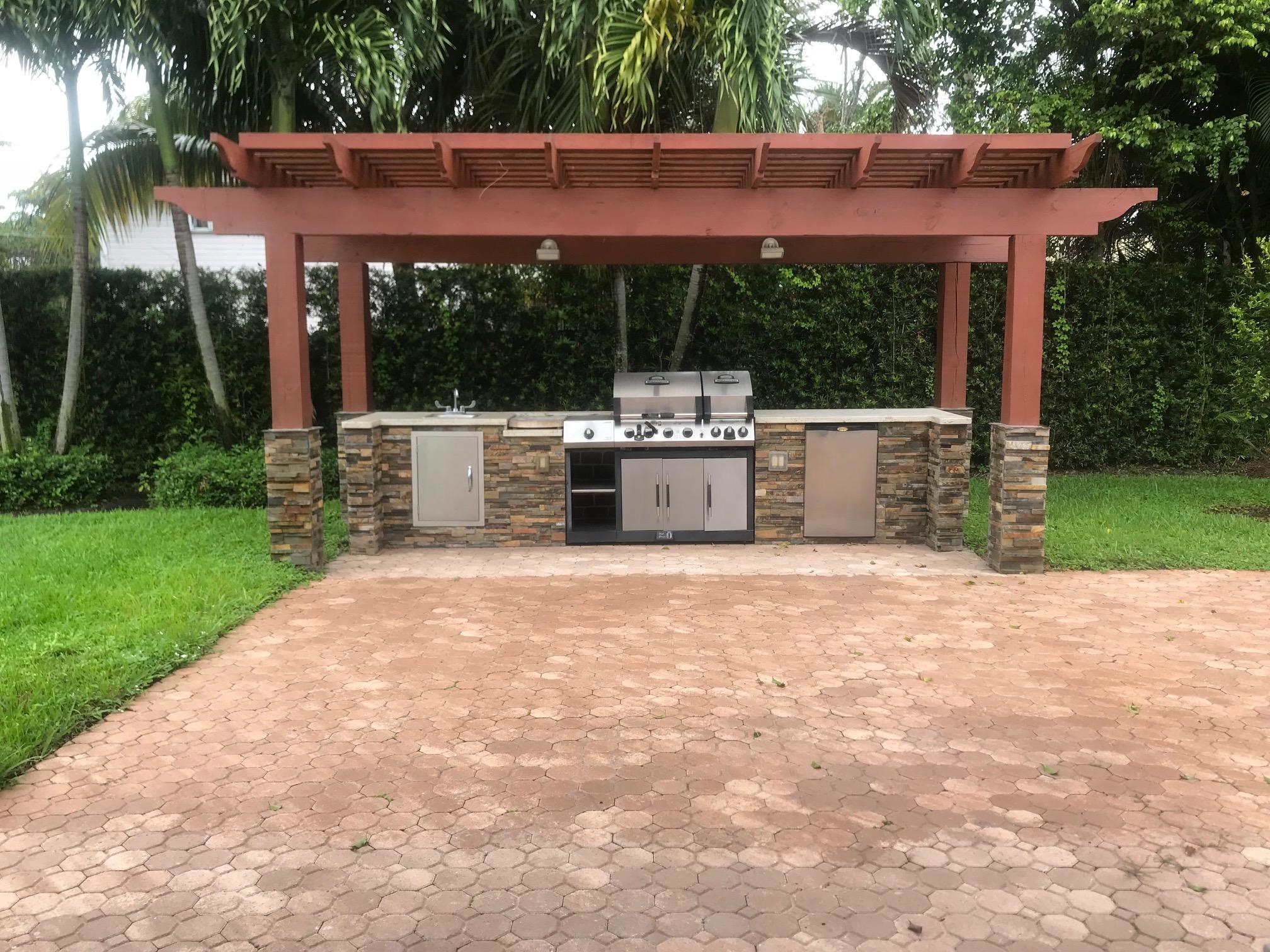1081 Southwest 19th Street Boca Raton, FL 33486 - Photo 34 of 57 Summer Kitchen Fully Equipped