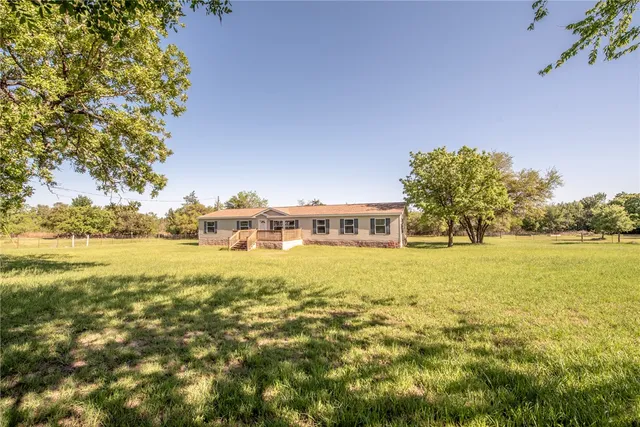 $325,000 | 102 Windwood Circle, Somerville, TX 77879