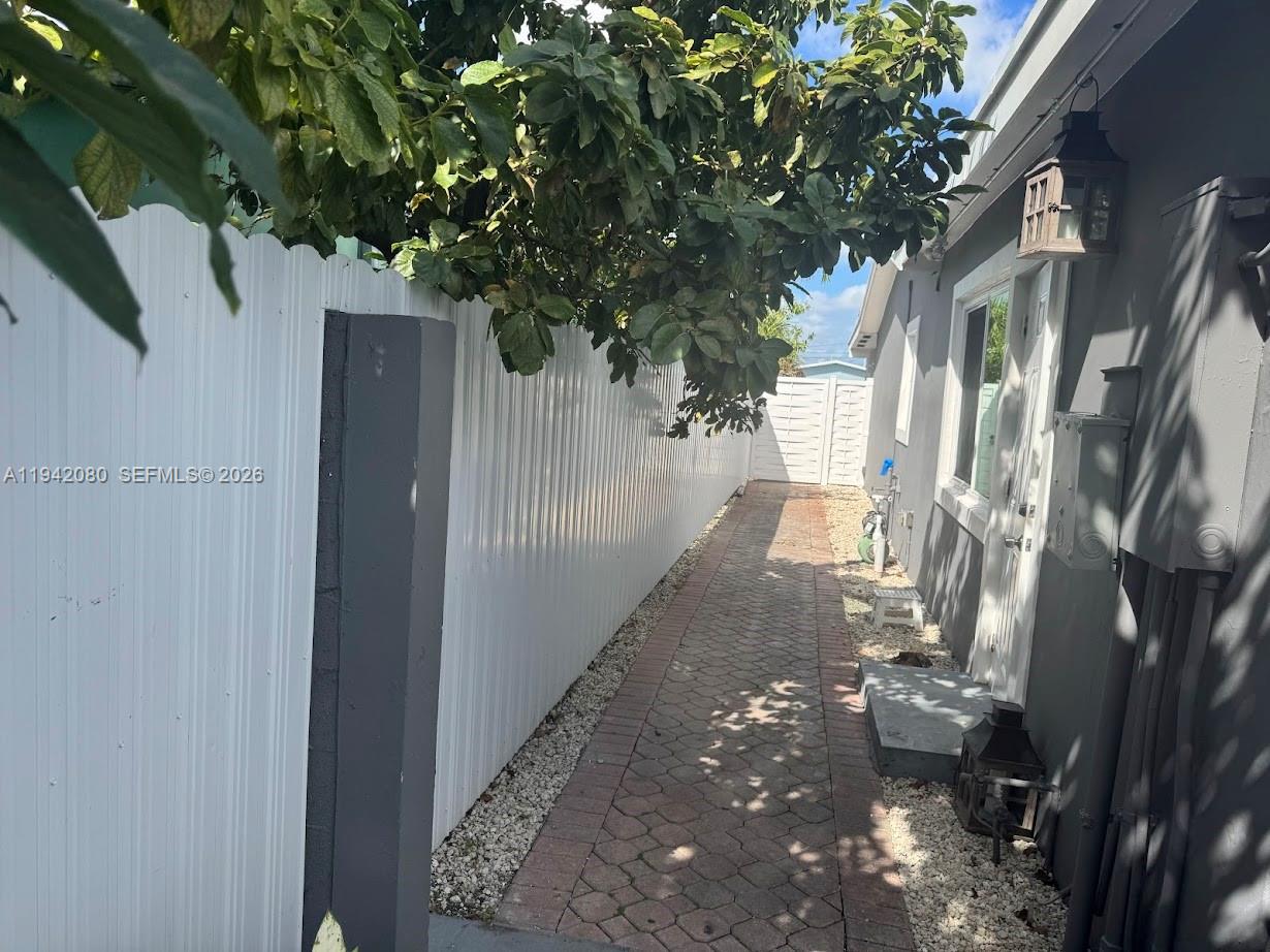 412 West 15th Street Hialeah, FL 33010 - Photo 41 of 48