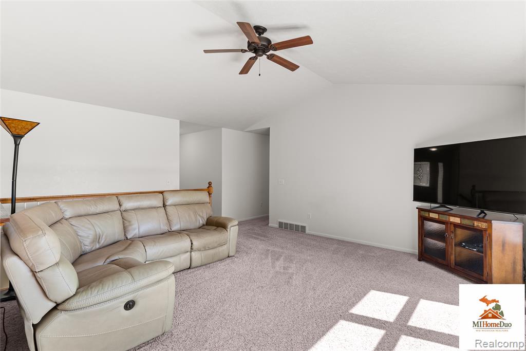 8110 Middleton Road Corunna, MI 48817 - Photo 9 of 47