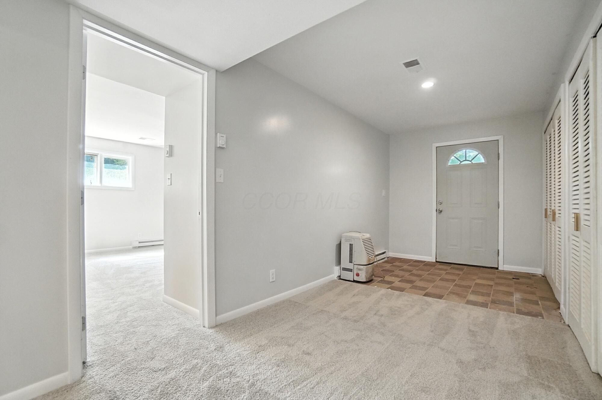 3885 Woodbridge Road Columbus, OH 43220 - Photo 88 of 158 084