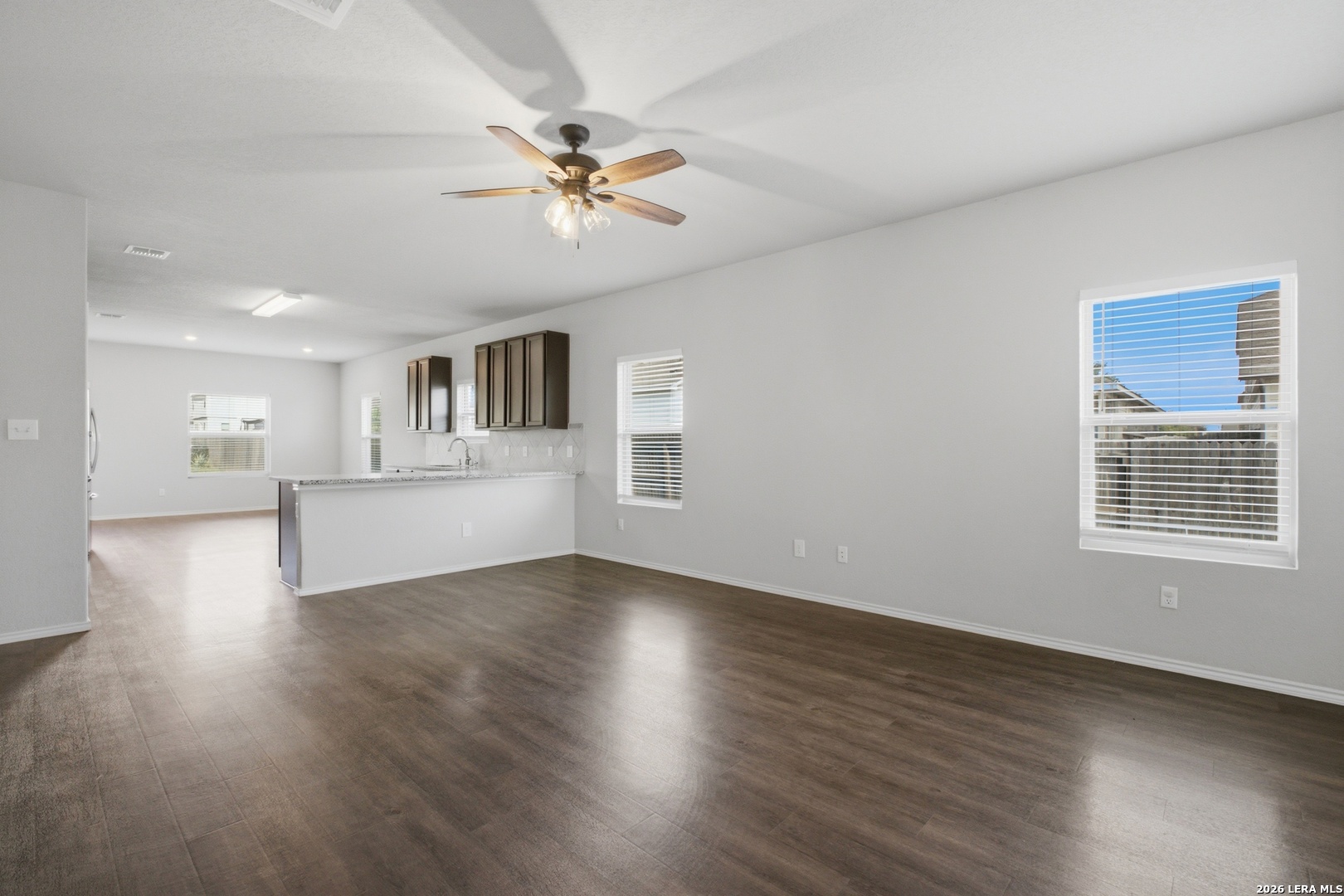 5403 Daniel Way St. Hedwig, TX 78152 - Photo 4 of 50