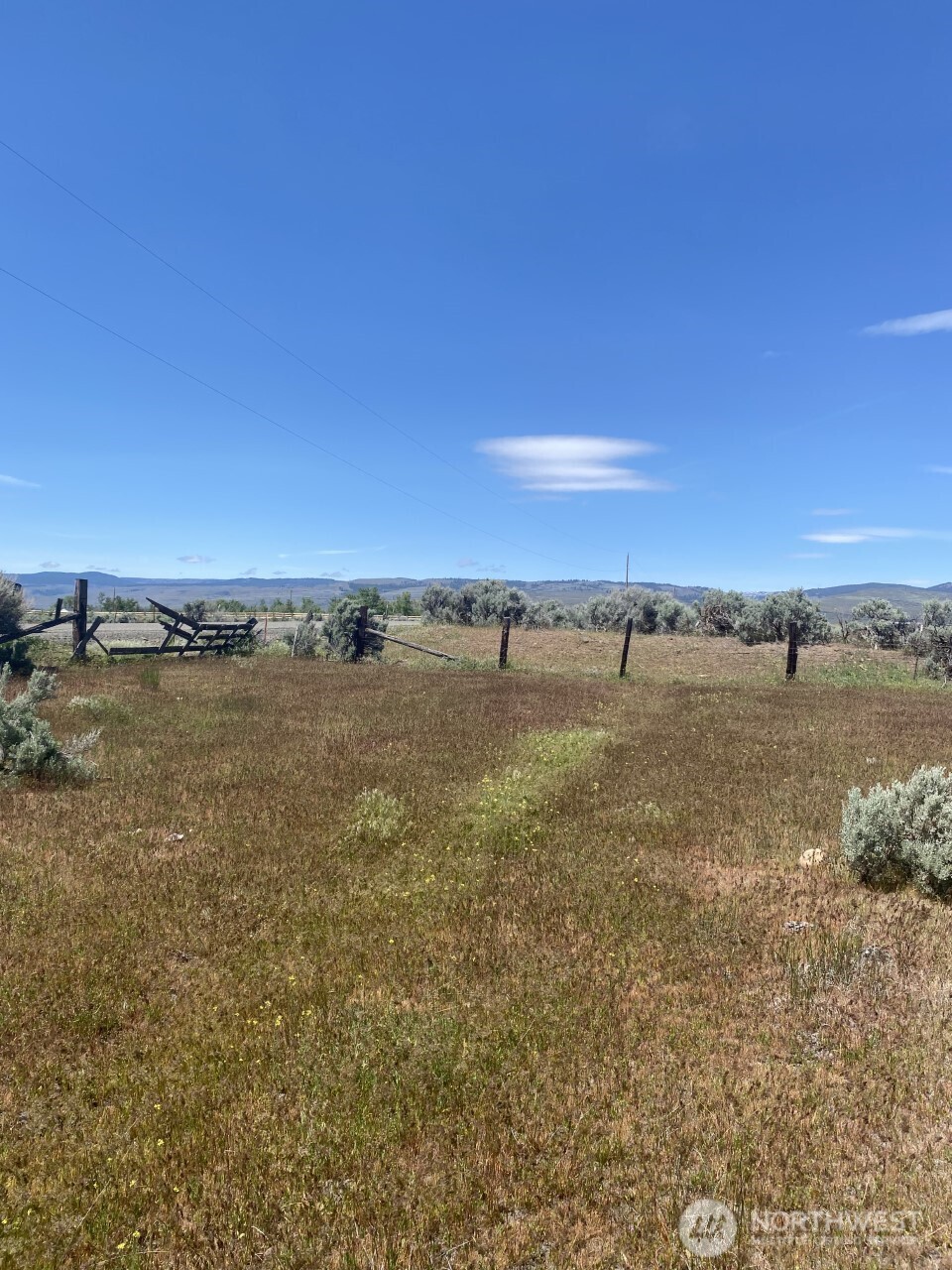 1160 Lester Road Ellensburg, WA 98926 - Photo 13 of 15 a view of an ocean and beach