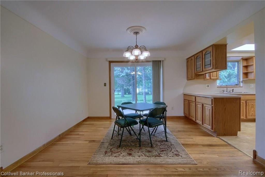 4880 Merriman Road Wayne, MI 48184 - Photo 6 of 32